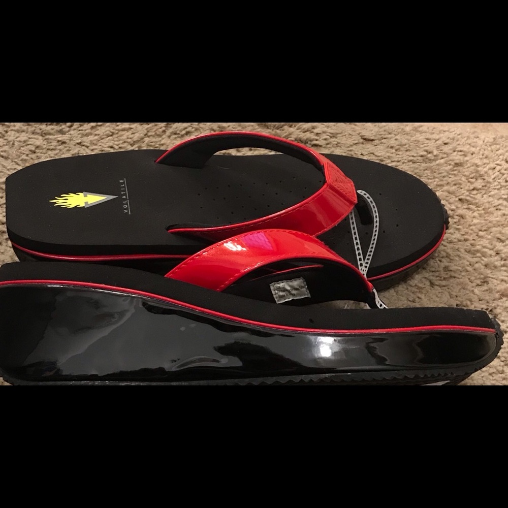 Volatile Flip Flop Sandals Size 11